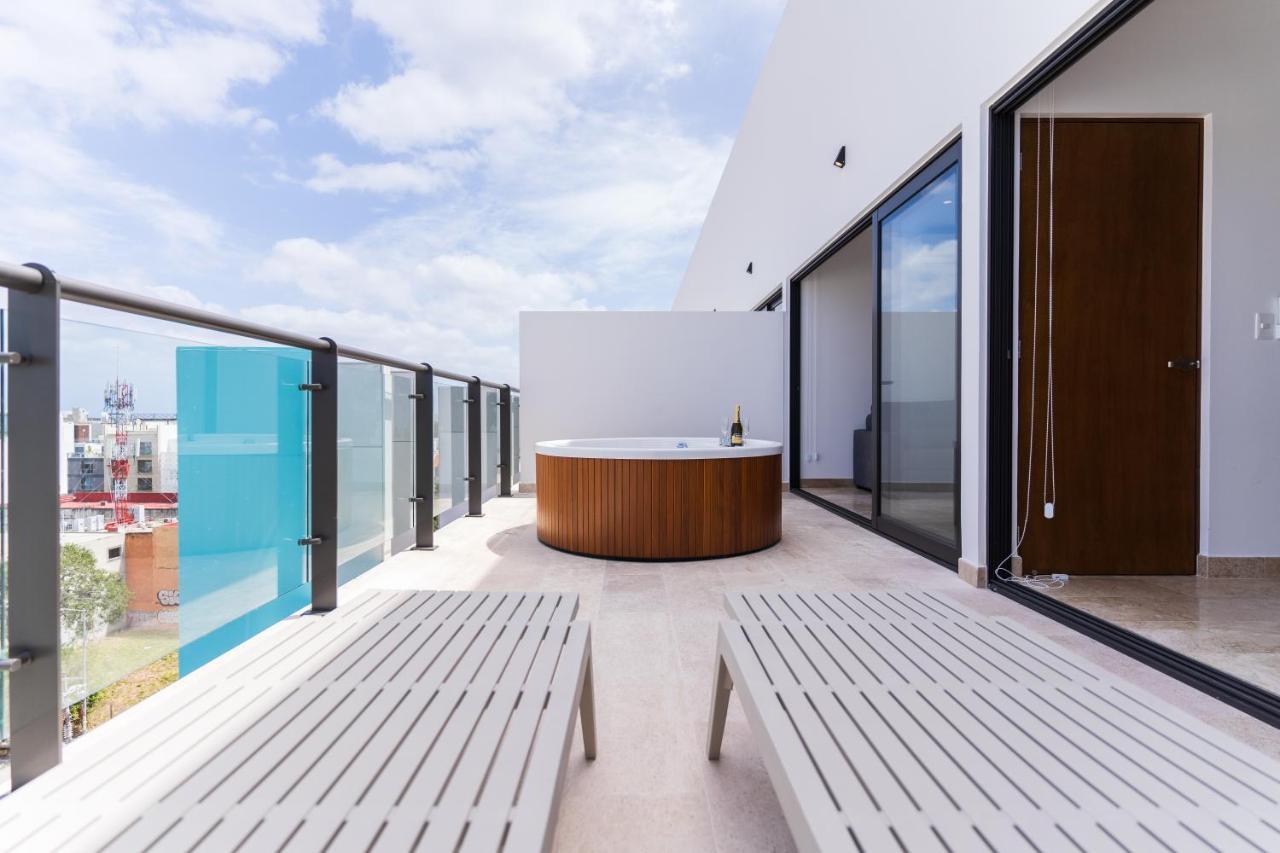 New & Equipped Apartment Steps From The Beach With Pool Jacuzzi By Yeah Playa del Carmen Exteriör bild